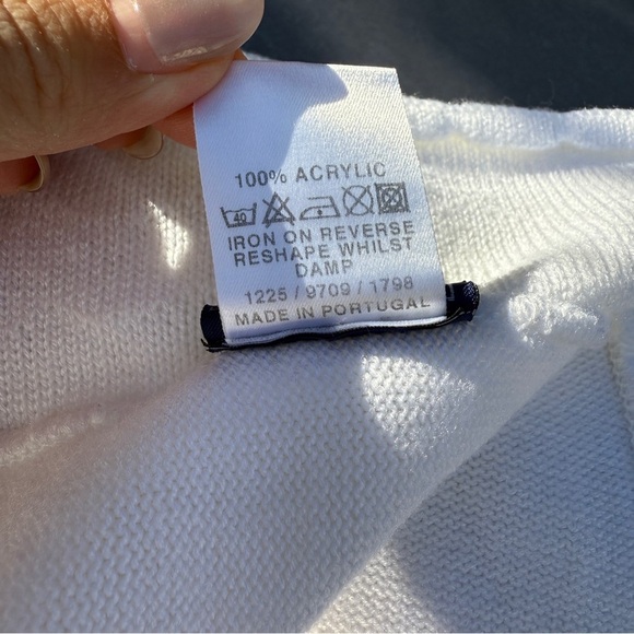 Debenhams Babble Boom Little Cat Embroidered White Knit Baby Blanket - Picture 4 of 17